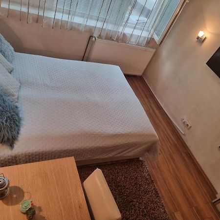 Apartment Bombonjera อูชิเซ ภายนอก รูปภาพ