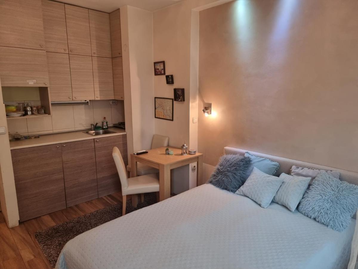 Apartment Bombonjera อูชิเซ ภายนอก รูปภาพ